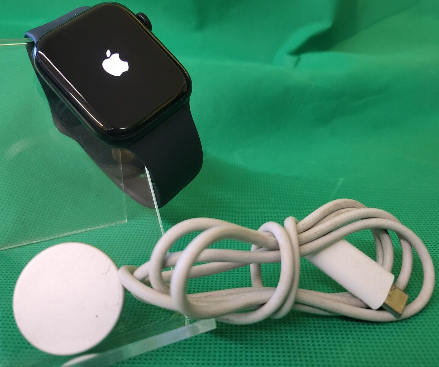 Apple Watch SE 2nd Gen 44mm Space Gray Aluminum Case with Sport Band GPS